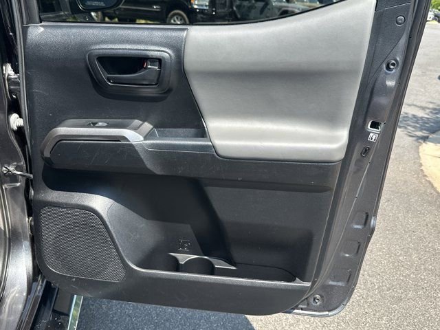 Used 2018 Toyota Tacoma SR5 RWD image 20