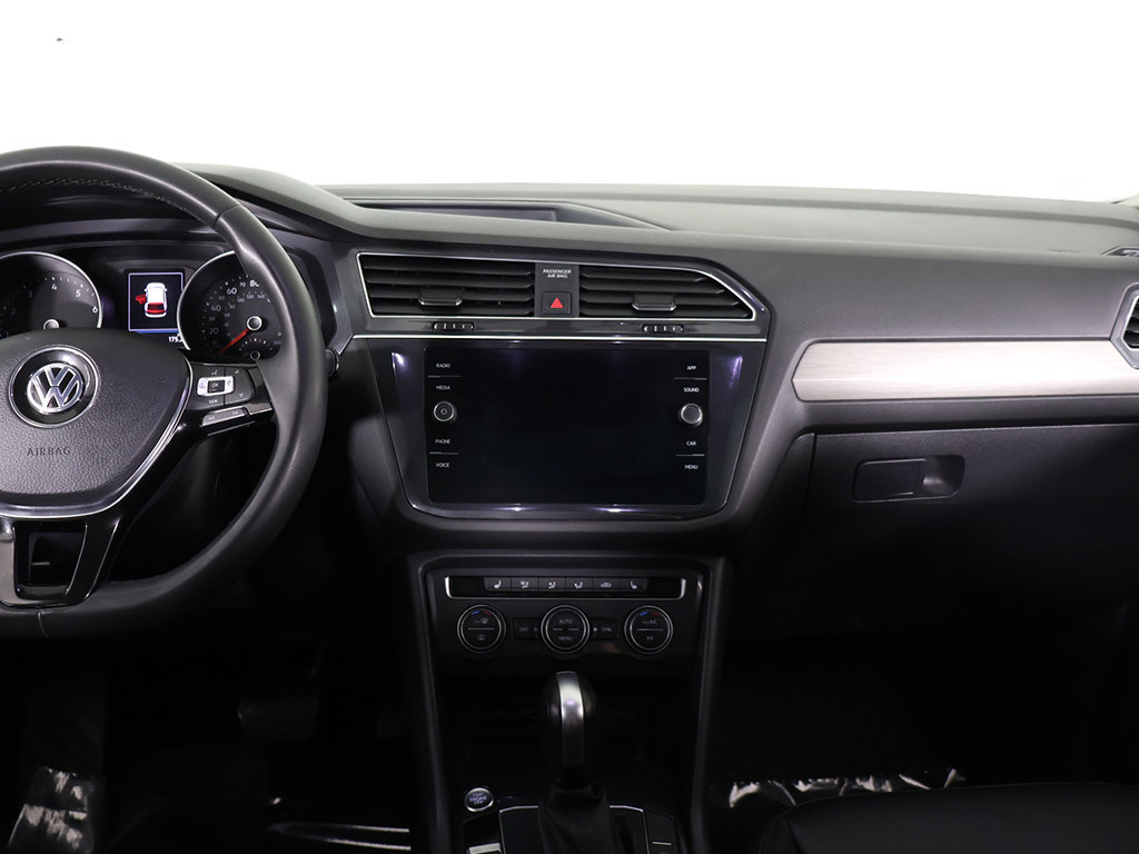 Used 2020 Volkswagen Tiguan SE w/ Panoramic Sunroof Package AWD/4WD image 39