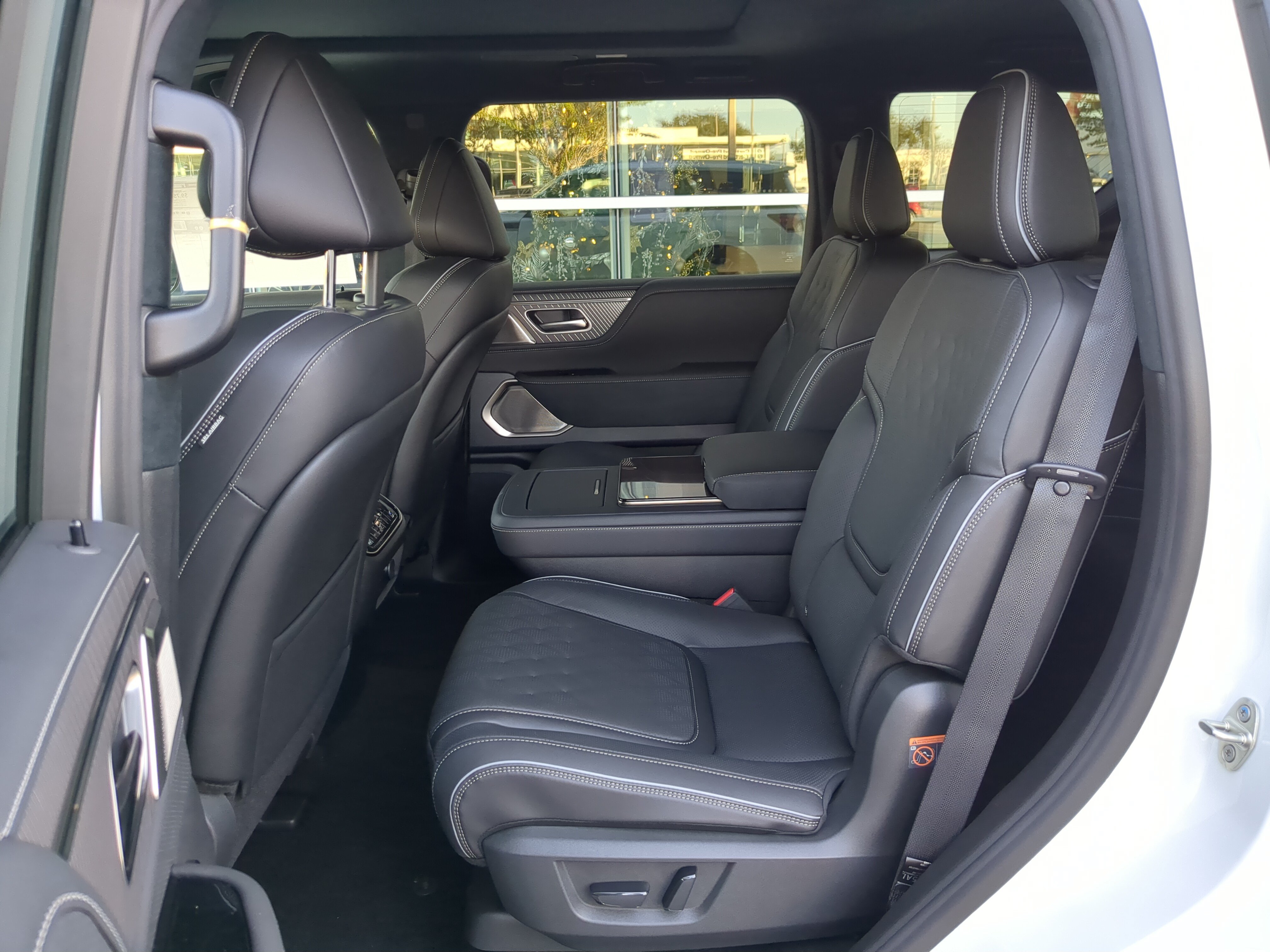 New 2026 INFINITI QX80 Autograph w/ Premium Cargo Package AWD/4WD image 16
