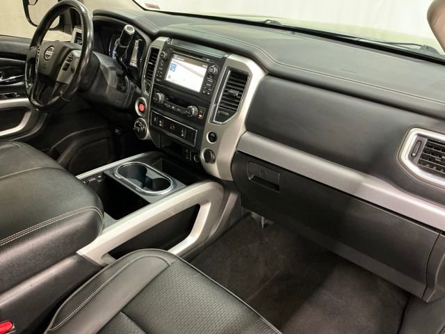 Used 2018 Nissan Titan PRO-4X image 18