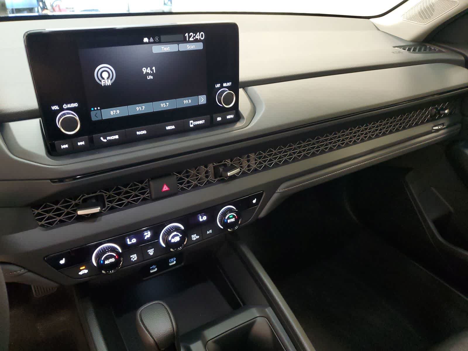 Used 2025 Honda Accord SE image 29