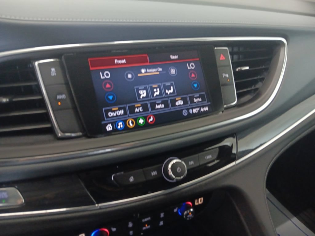 Used 2020 Buick Enclave Essence AWD/4WD image 33