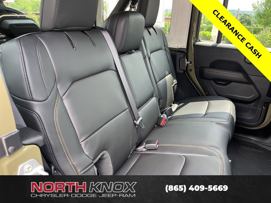 New 2025 Jeep Wrangler Unlimited Rubicon 392 image 32