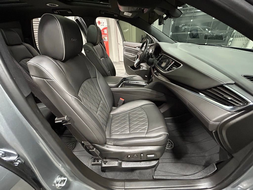 Used 2023 Buick Enclave Avenir w/ Avenir Technology Package image 44
