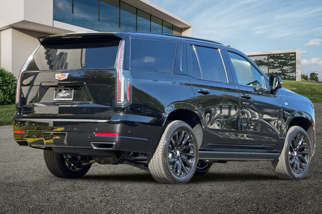 New 2026 Cadillac Escalade Sport w/ LPO, ONYX Package AWD/4WD image 4