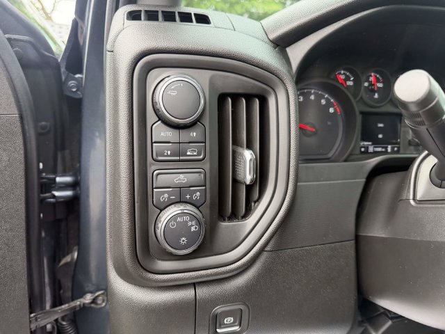 Used 2021 Chevrolet Silverado 1500 Custom w/ LPO, Dark Essentials Package AWD/4WD image 18