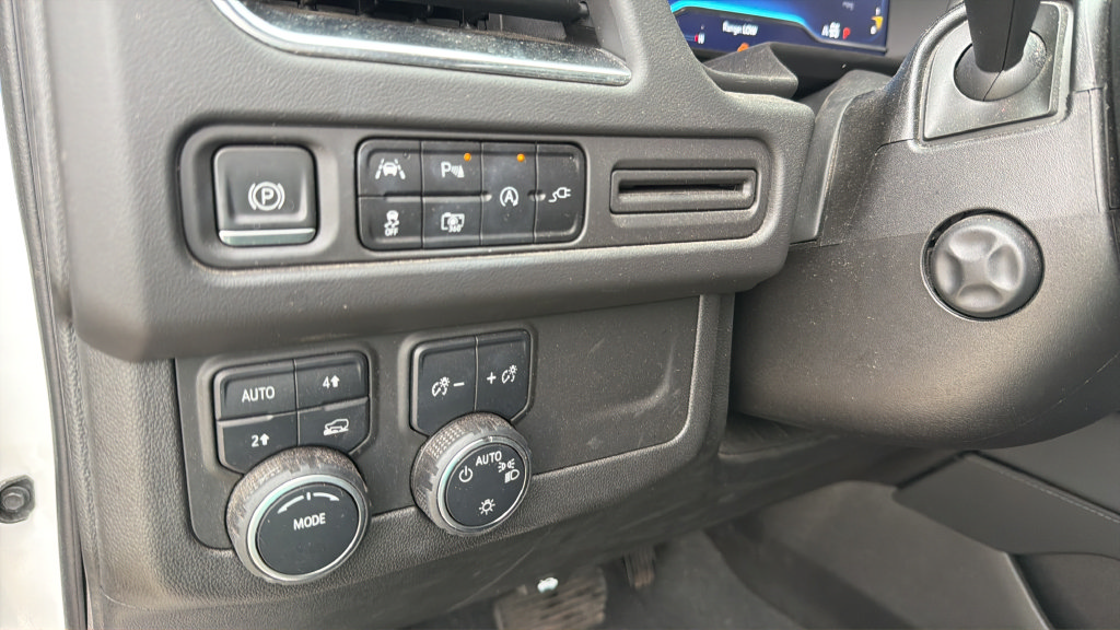 Used 2022 Chevrolet Tahoe LT w/ Luxury Package AWD/4WD image 24