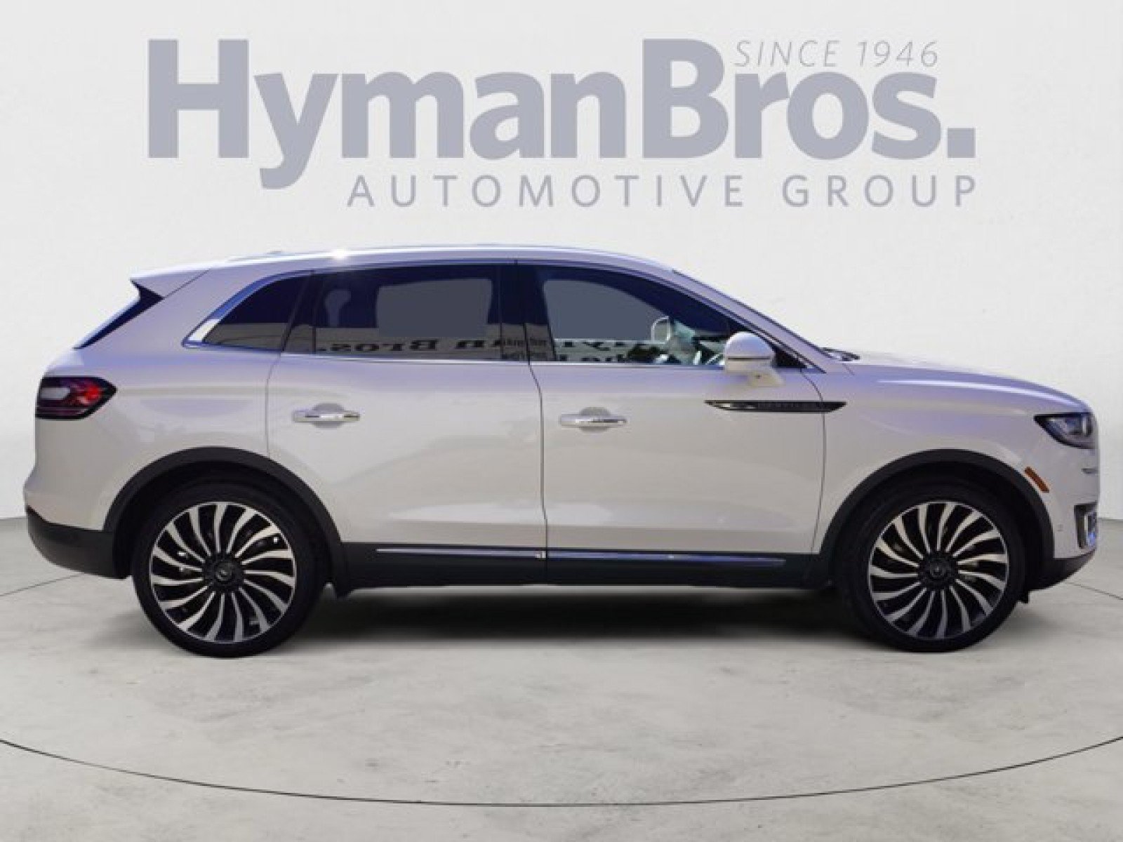 Used 2019 Lincoln Nautilus Black Label AWD/4WD image 4