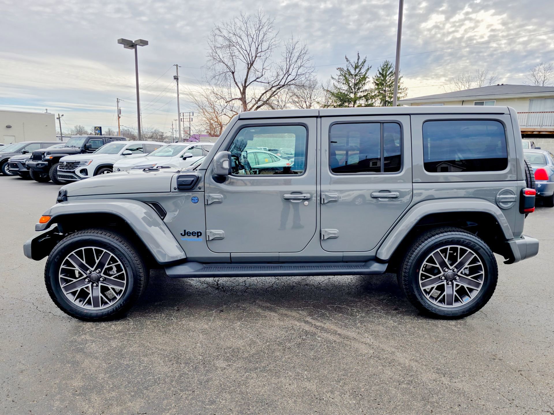 Used 2022 Jeep Wrangler Unlimited Sahara image 11