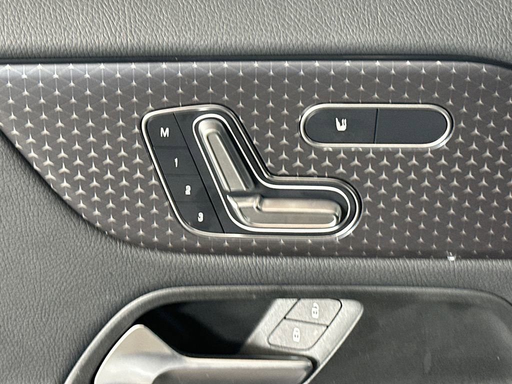 Certified 2026 Mercedes-Benz GLA 250 image 11