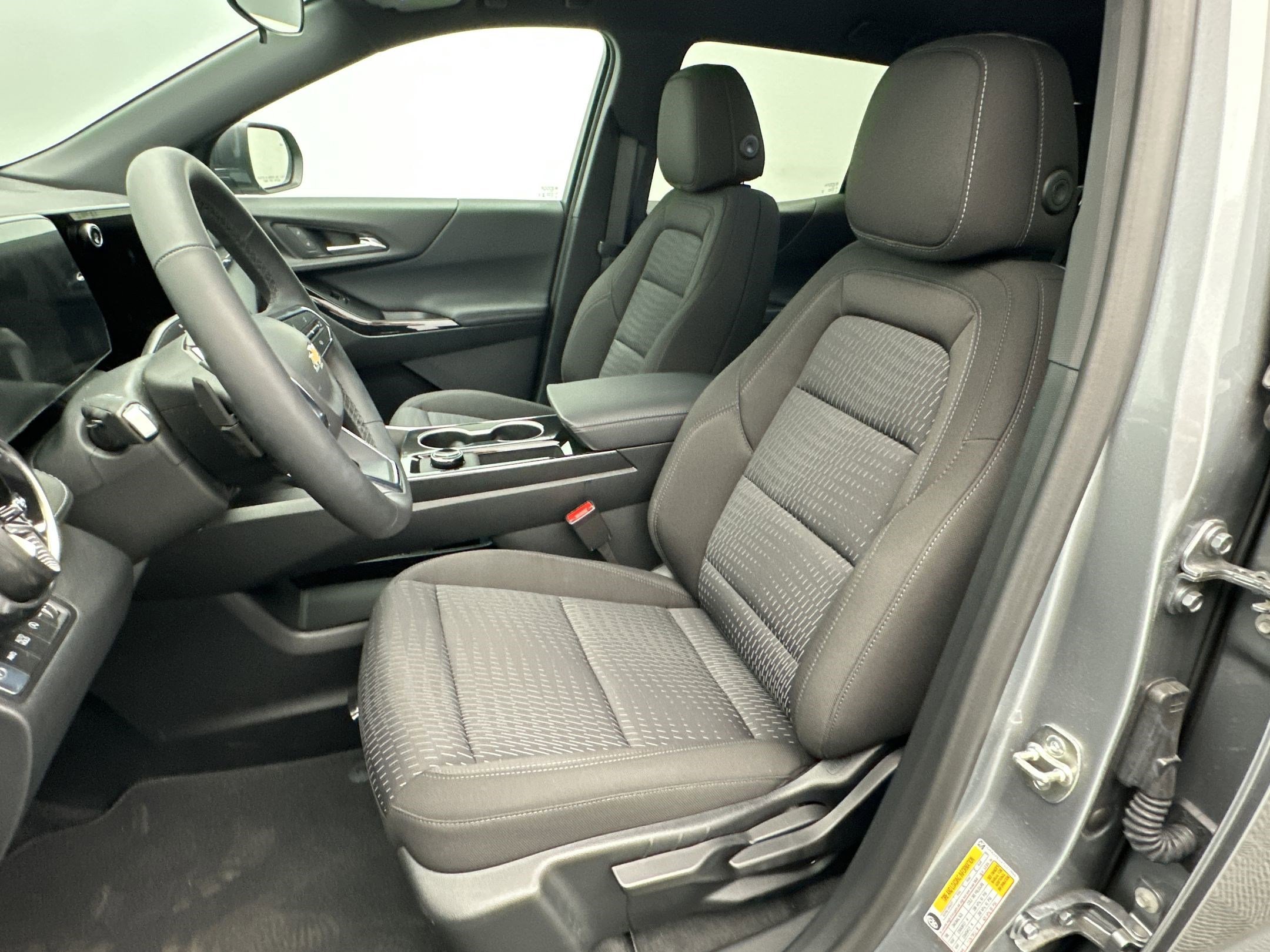 Used 2026 Chevrolet Equinox LT image 5