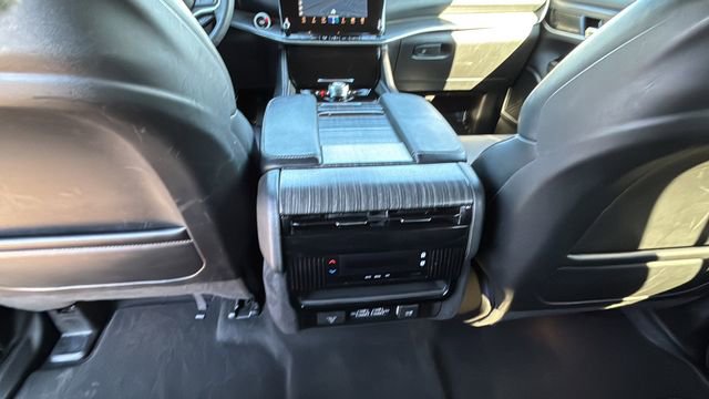 Used 2024 Jeep Wagoneer Series II w/ Flexible Seating Group image 20