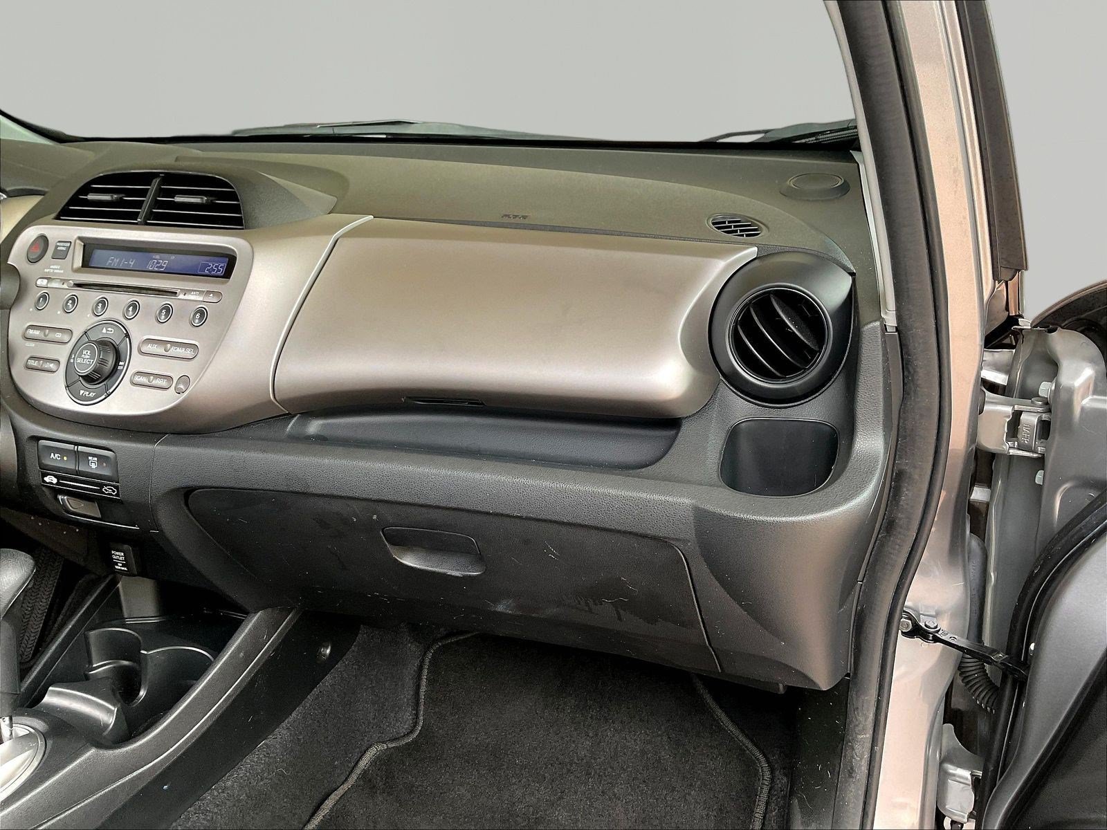 Used 2009 Honda Fit Sport image 23