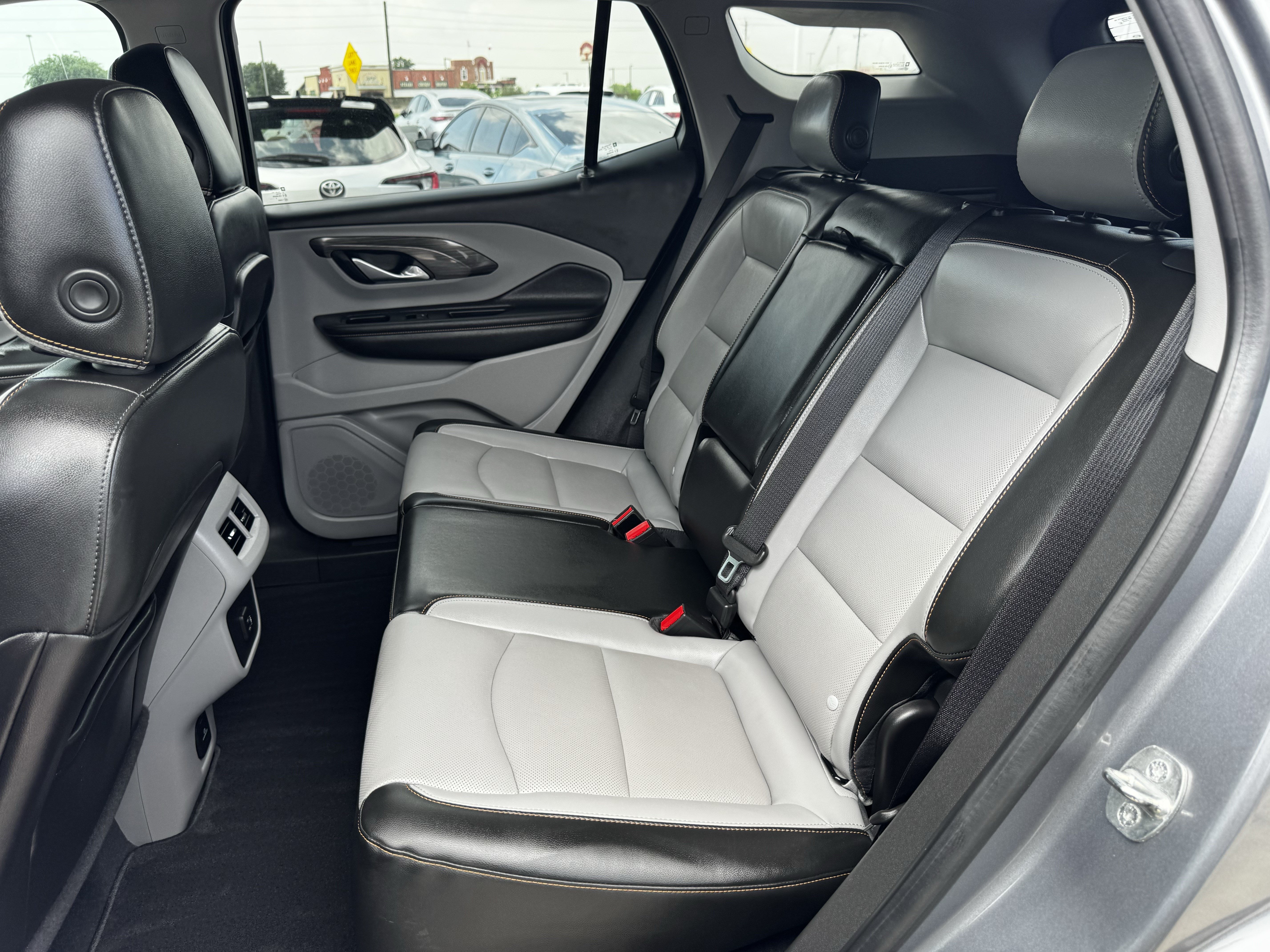 Used 2020 GMC Terrain SLT w/ Preferred Package FWD image 29