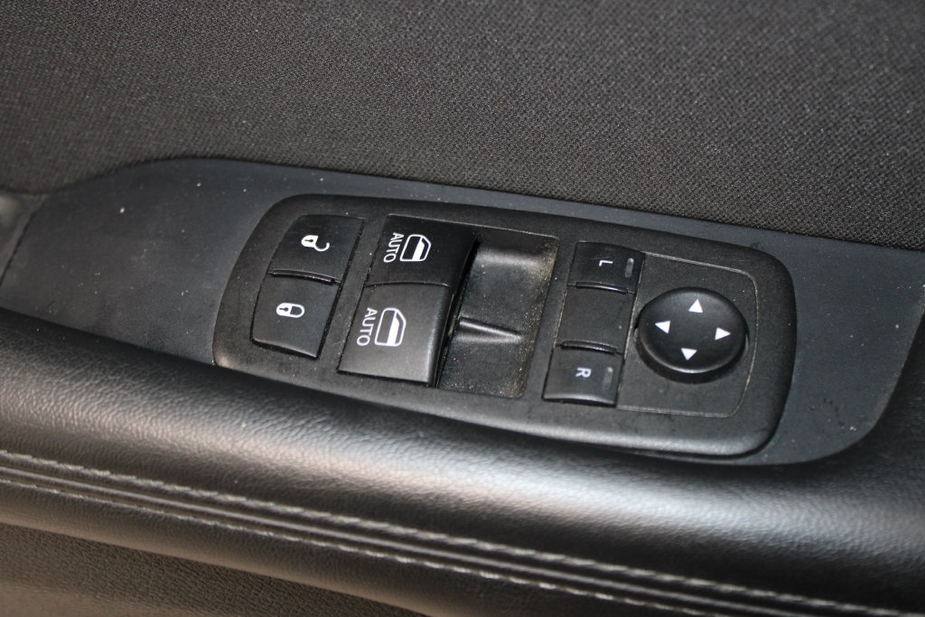 Used 2023 Dodge Challenger SXT RWD image 36