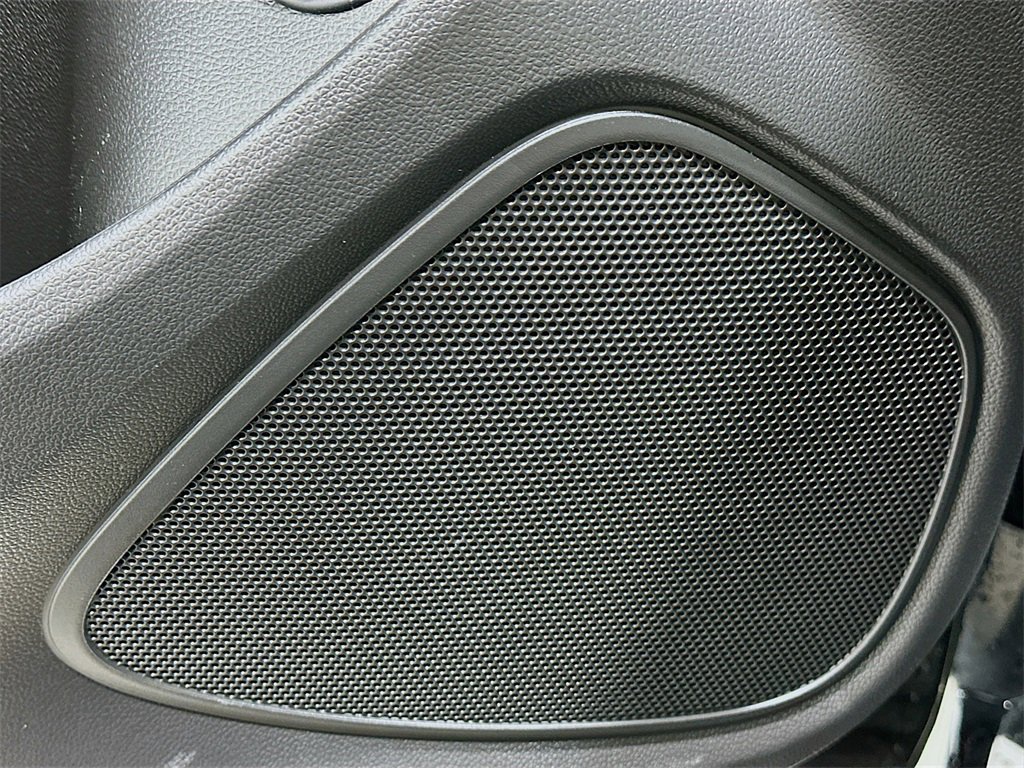 Used 2025 Buick Encore GX Sport Touring image 18