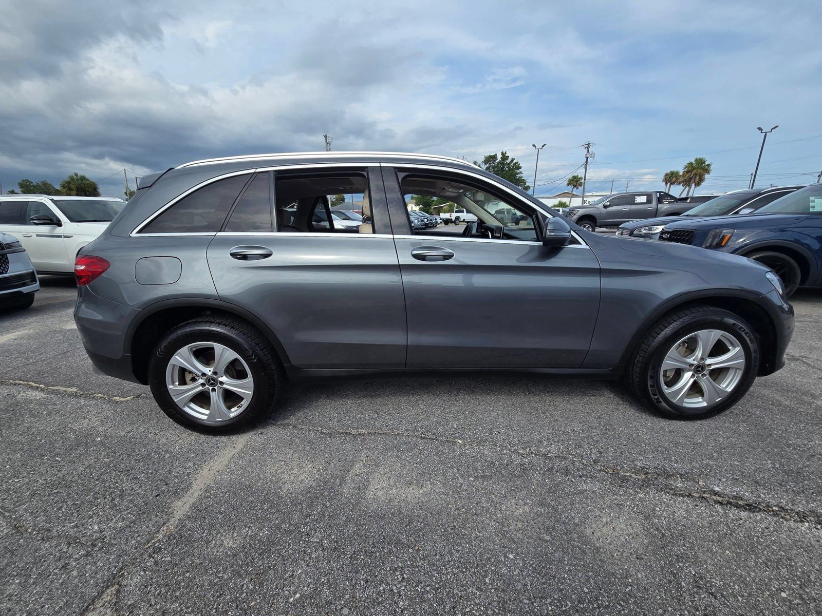Used 2018 Mercedes-Benz GLC 300 image 4