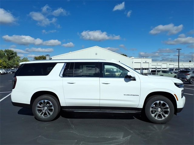 New 2026 Chevrolet Suburban LT w/ Comfort Package image 2