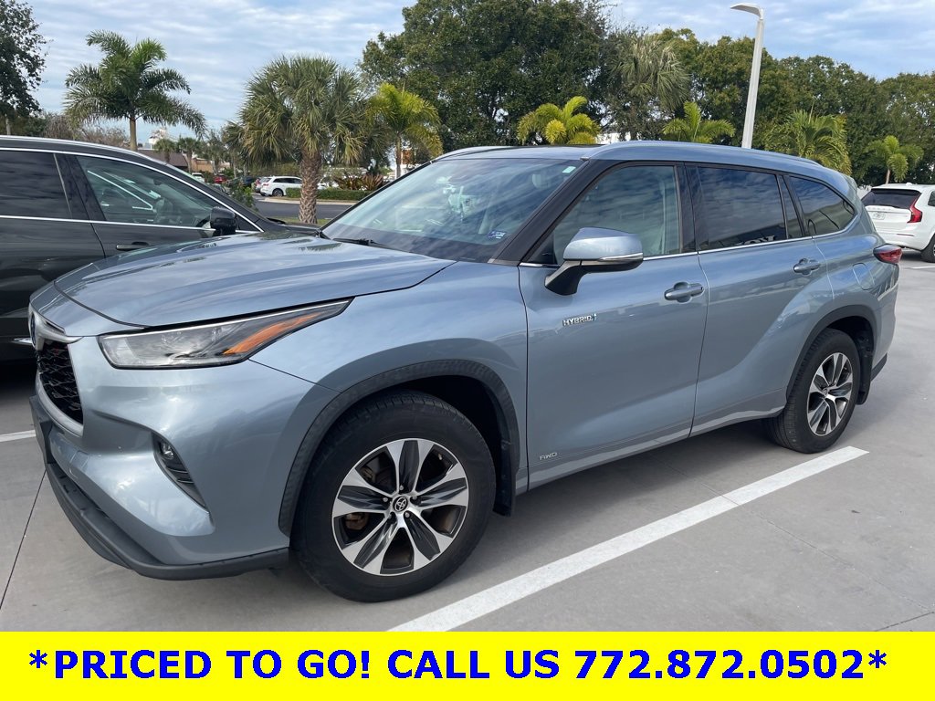 Used 2021 Toyota Highlander XLE image 1