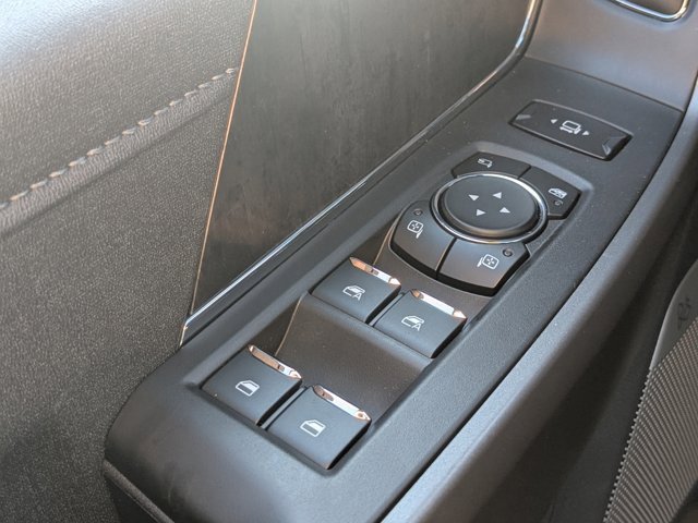 New 2026 Ford F350 Lariat w/ Black Appearance Package image 19