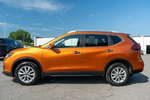Used 2018 Nissan Rogue SV AWD/4WD image 9