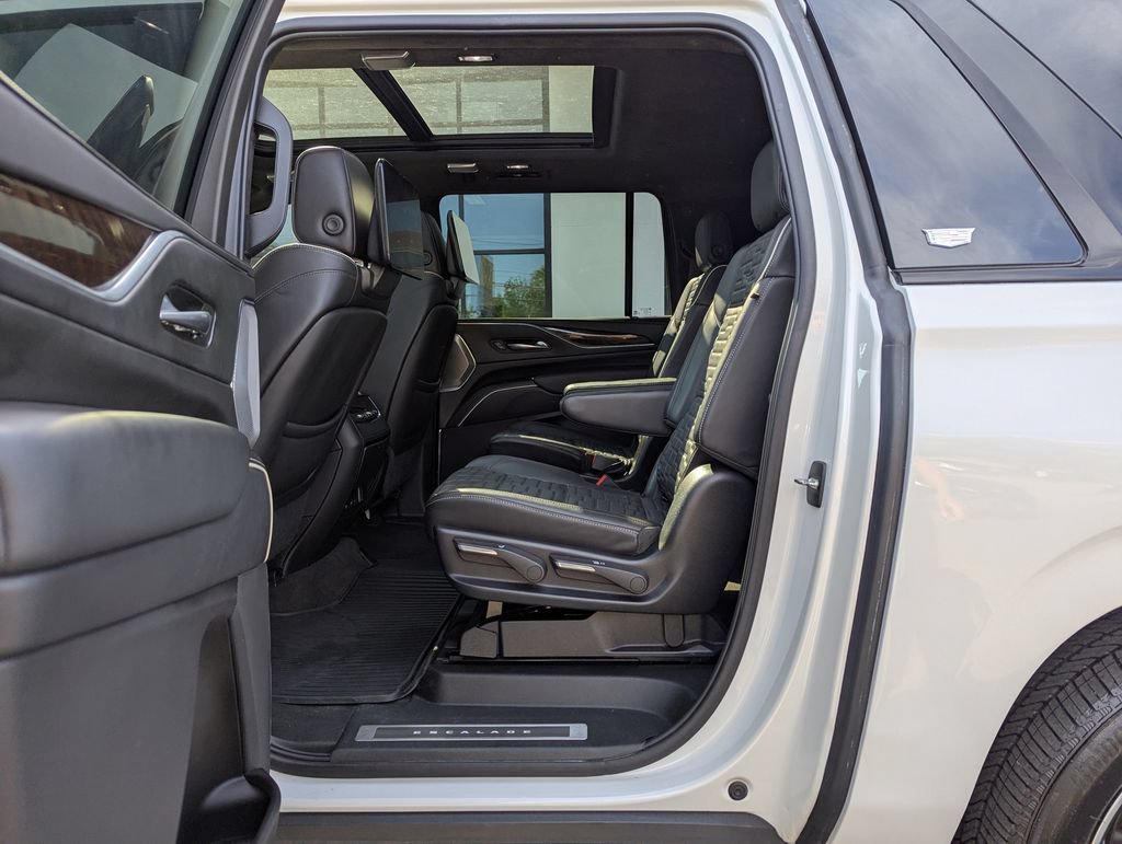 Used 2022 Cadillac Escalade ESV Sport Platinum AWD/4WD image 47