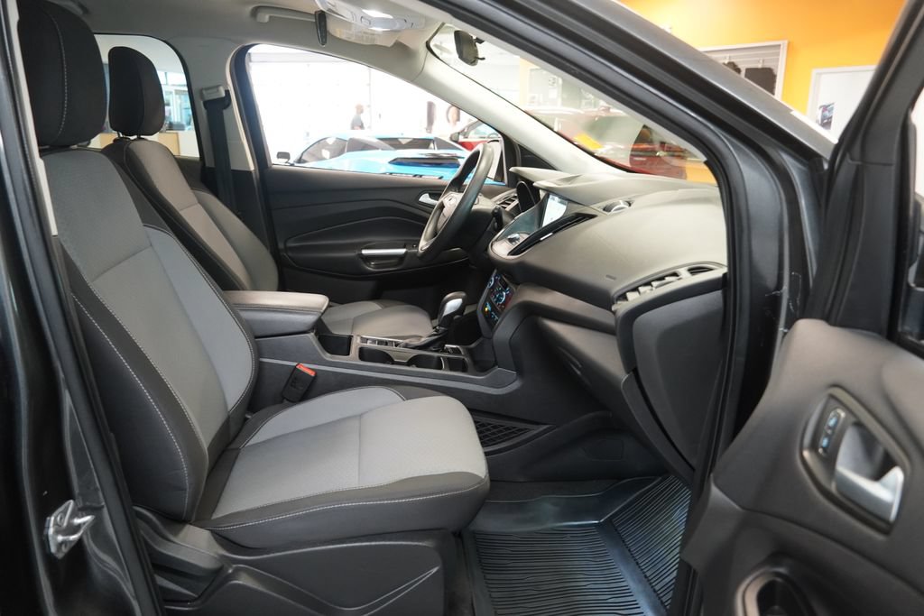 Used 2019 Ford Escape SE AWD/4WD image 35