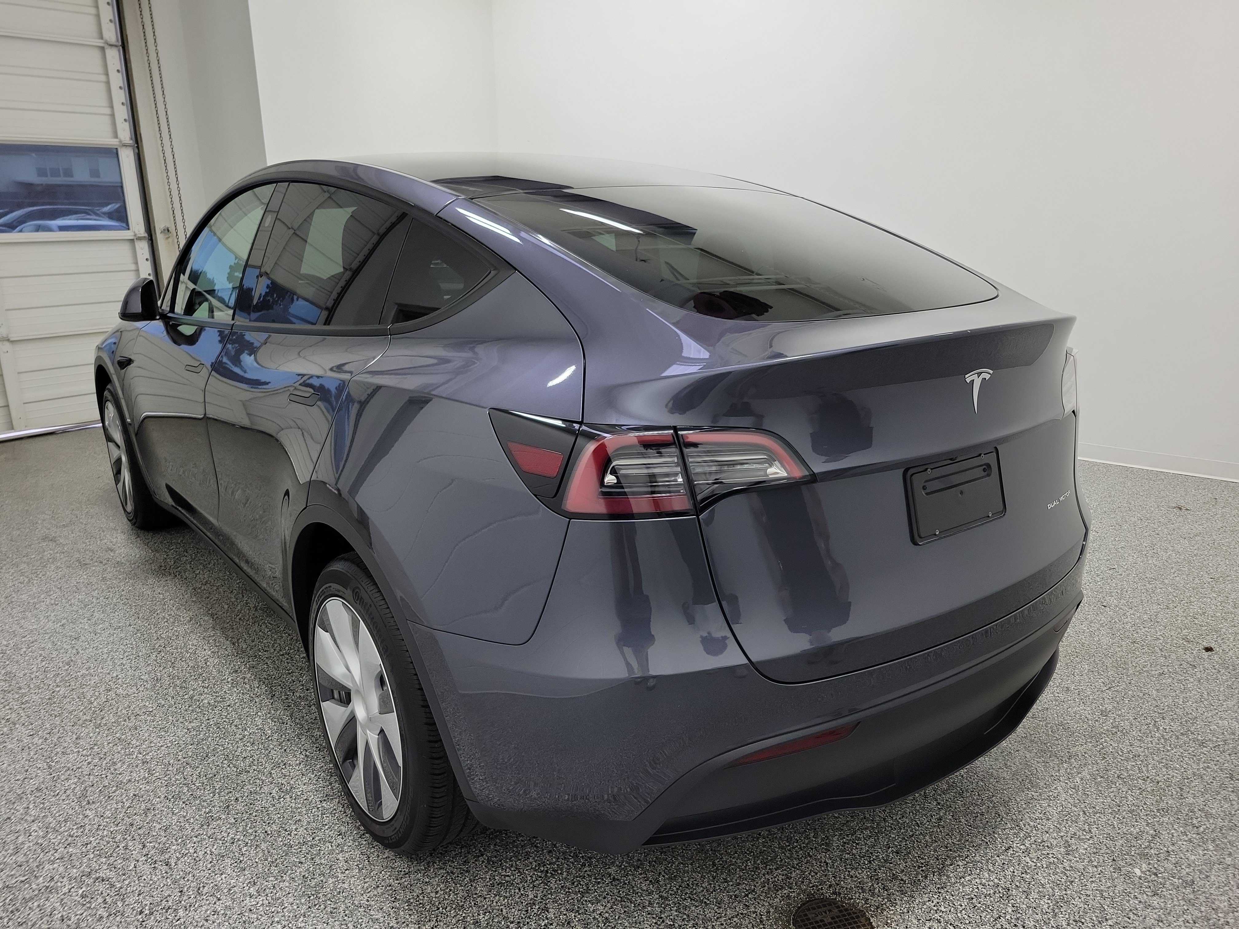 Used 2023 Tesla Model Y Long Range AWD/4WD image 4