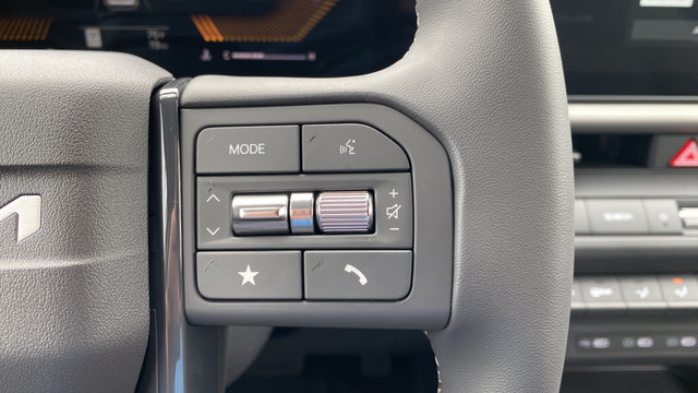 New 2027 Kia Seltos S FWD image 31