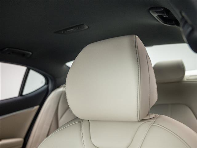 New 2026 Genesis G70 2.5T image 18