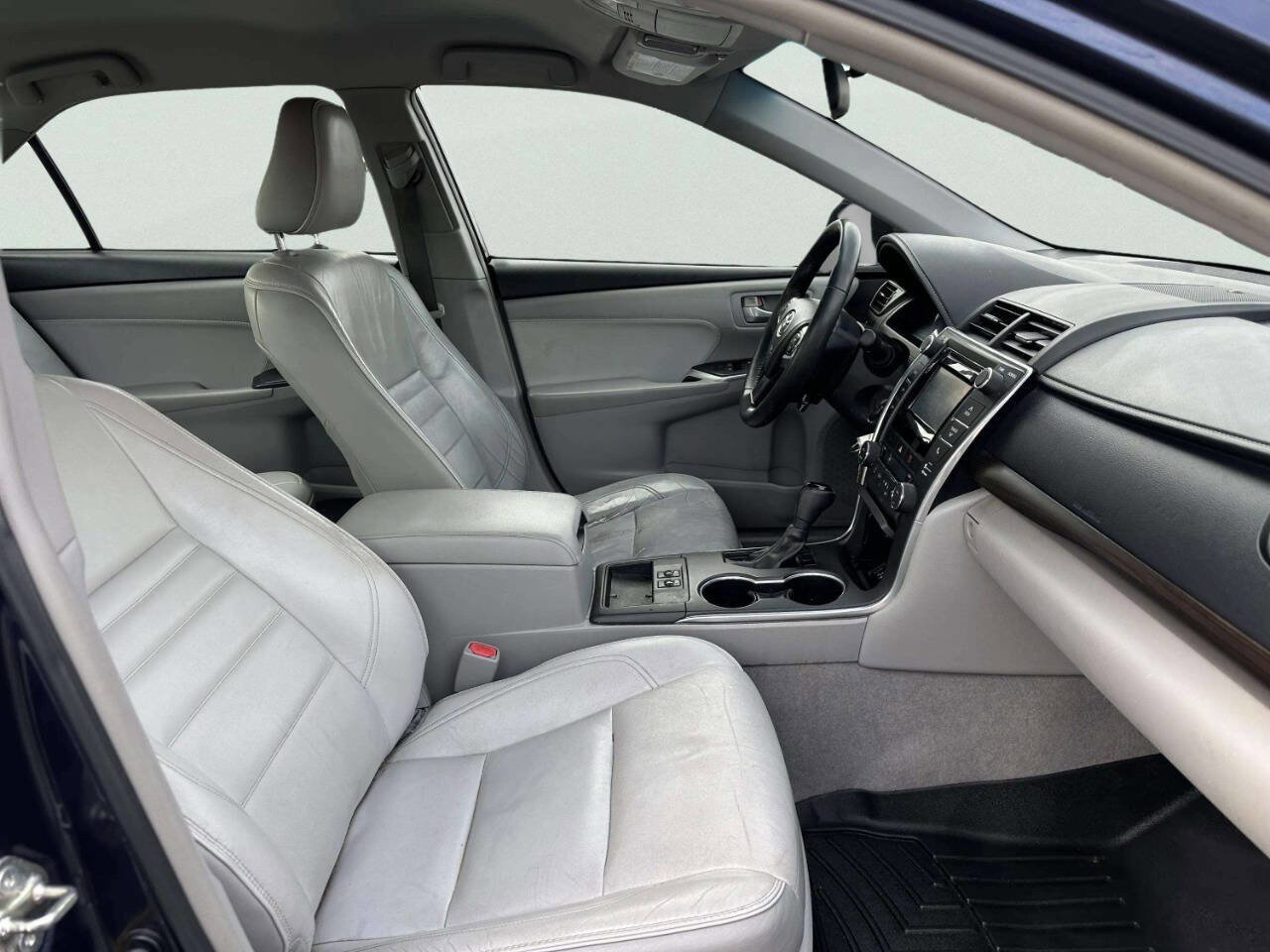 Used 2015 Toyota Camry XLE FWD image 20