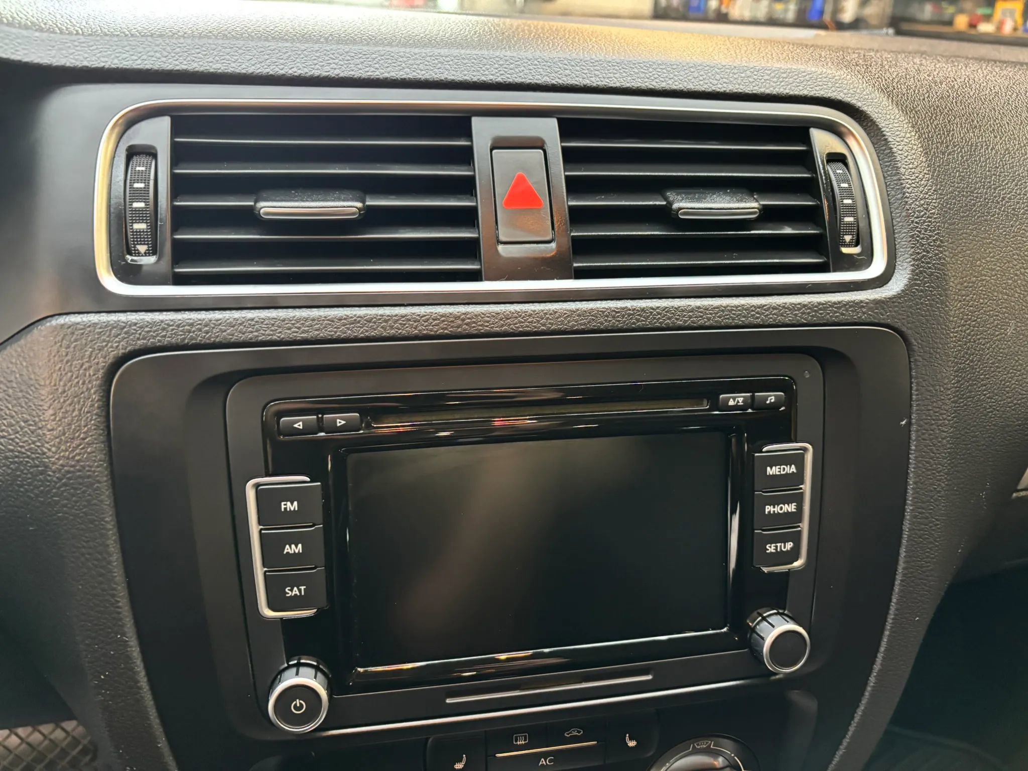 Used 2012 Volkswagen Jetta TDI FWD image 19