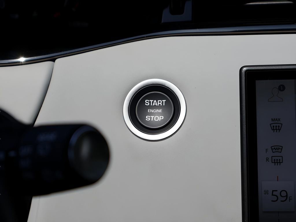 New 2026 Land Rover Range Rover Evoque Dynamic SE image 27