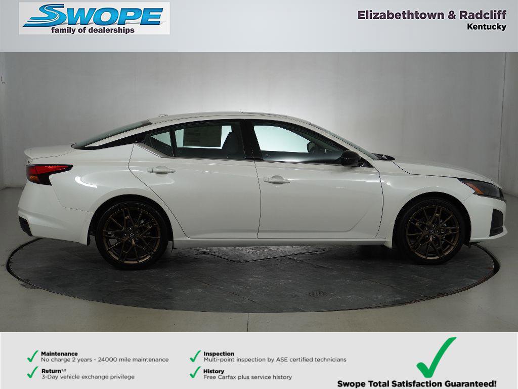 New 2025 Nissan Altima 2.5 SR w/ SR Premium Package image 3