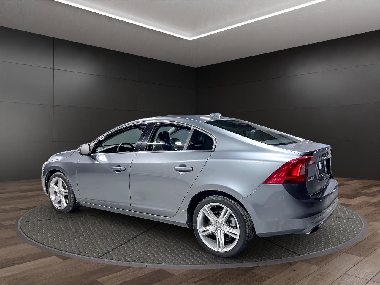 Used 2016 Volvo S60 T5 Premier w/ Climate Package image 6