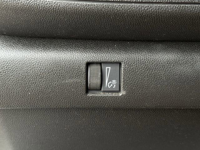 Used 2023 Chevrolet Colorado W/T RWD image 21