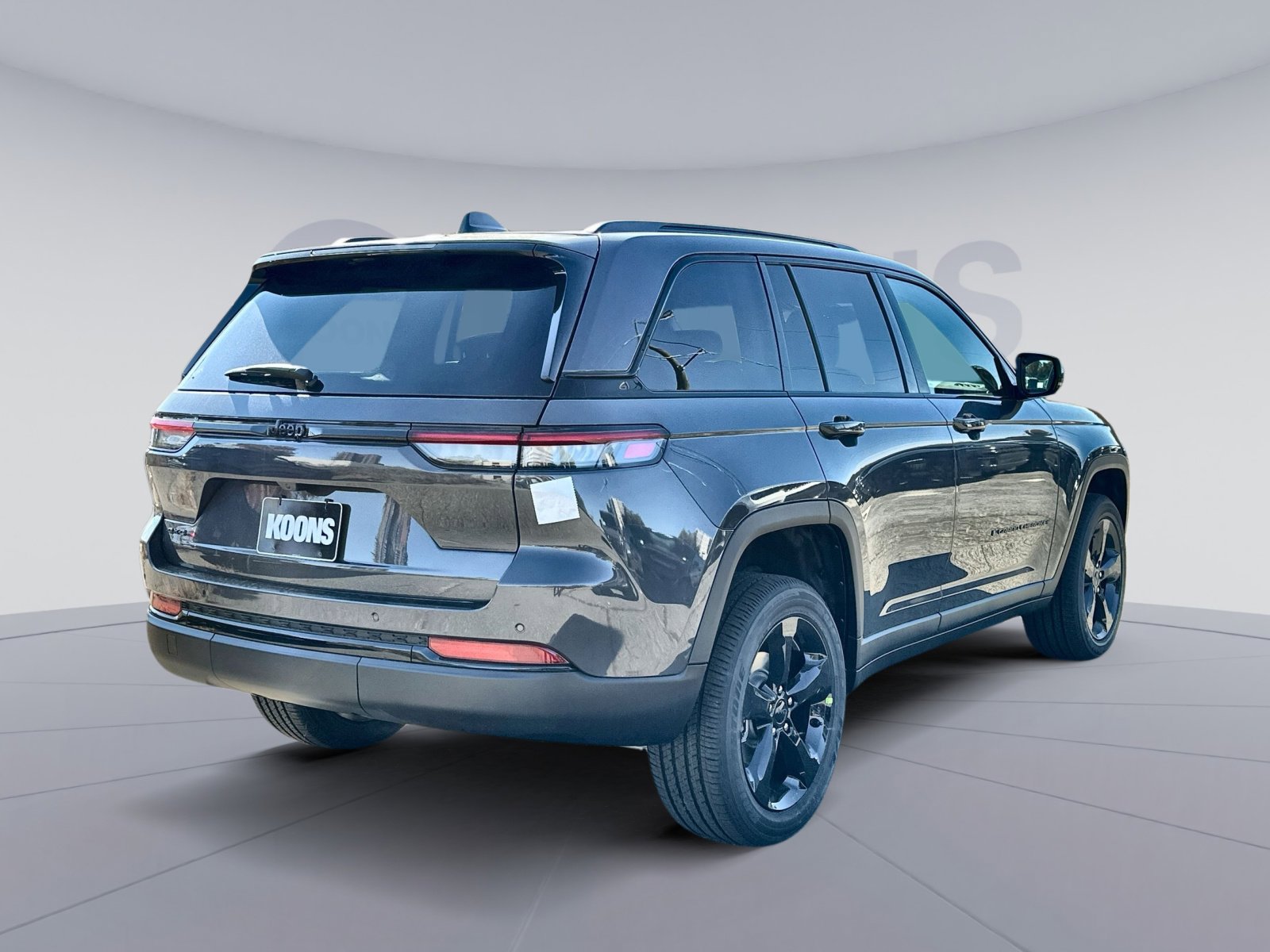New 2025 Jeep Grand Cherokee Laredo image 7