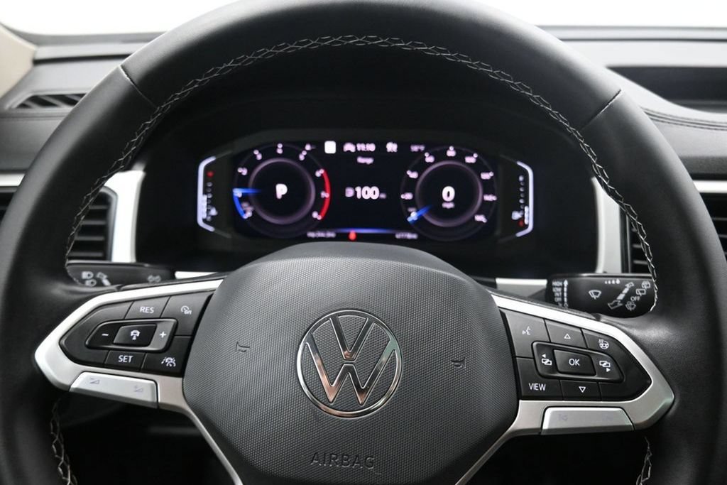 Used 2023 Volkswagen Atlas SEL AWD/4WD image 16