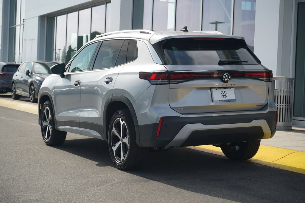 New 2026 Volkswagen Tiguan SE AWD/4WD image 3