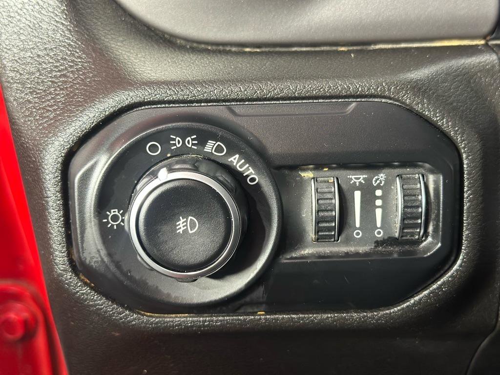 Used 2019 Jeep Wrangler Unlimited Sport S image 32