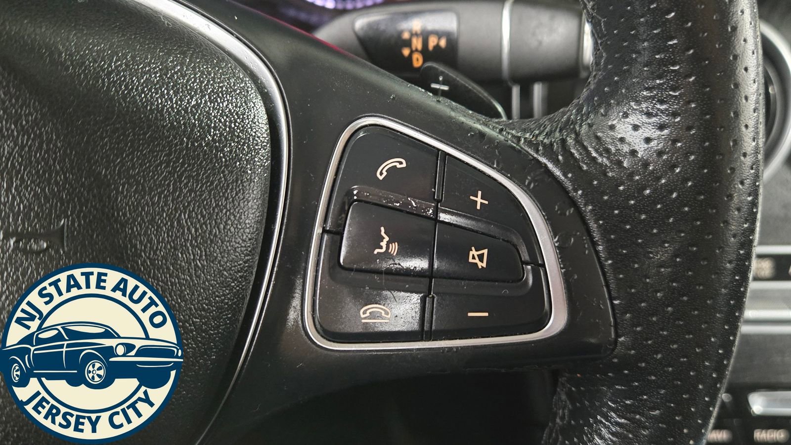 Used 2019 Mercedes-Benz GLC 300 4MATIC w/ Premium Package image 13