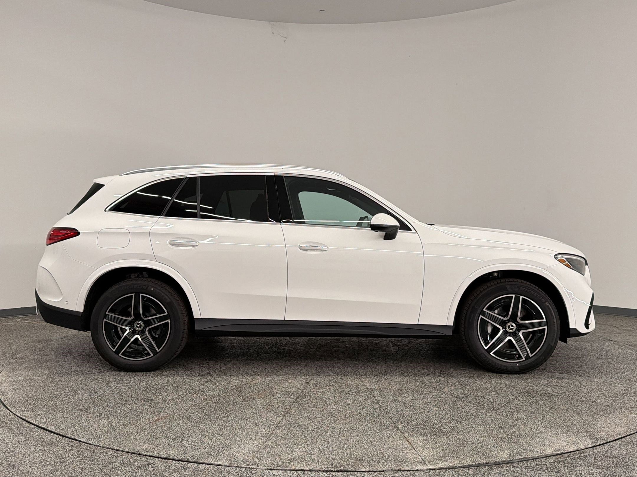 Used 2026 Mercedes-Benz GLC 300 image 8