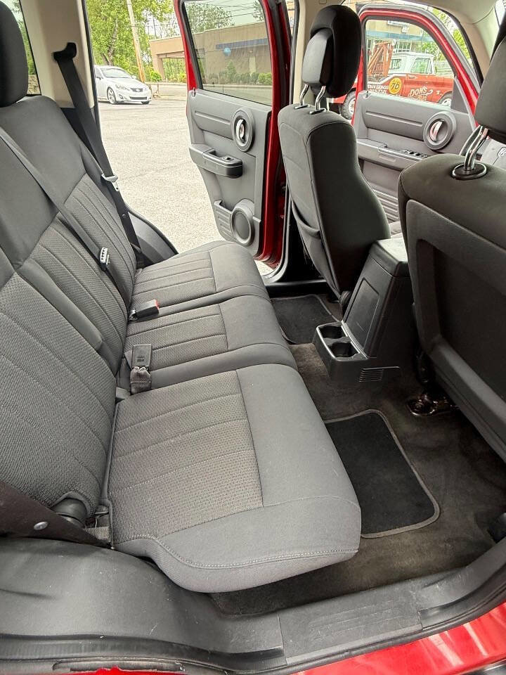 Used 2011 Dodge Nitro Heat w/ Popular Equipment Group AWD/4WD image 10