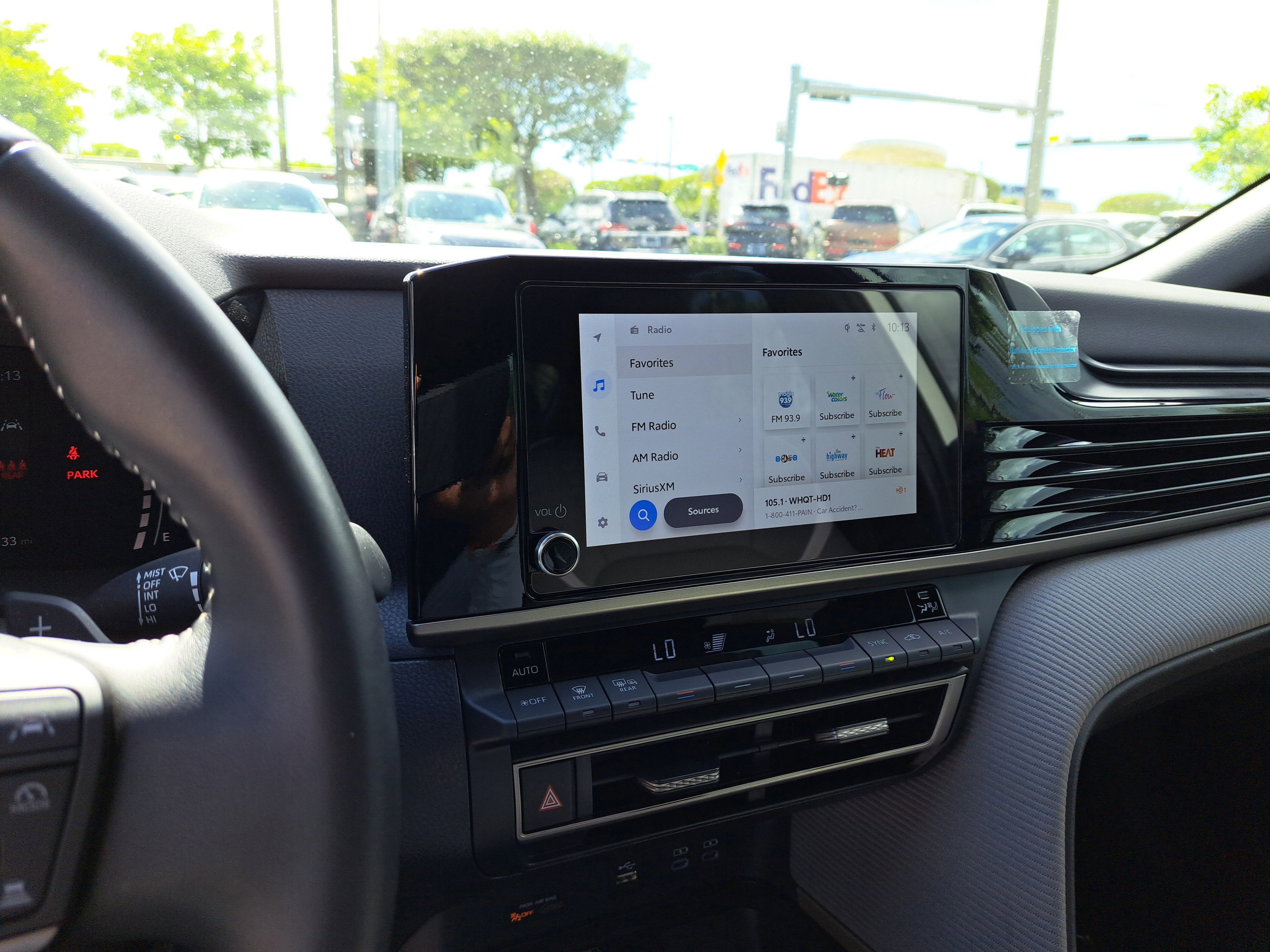 Used 2025 Toyota Camry SE image 15