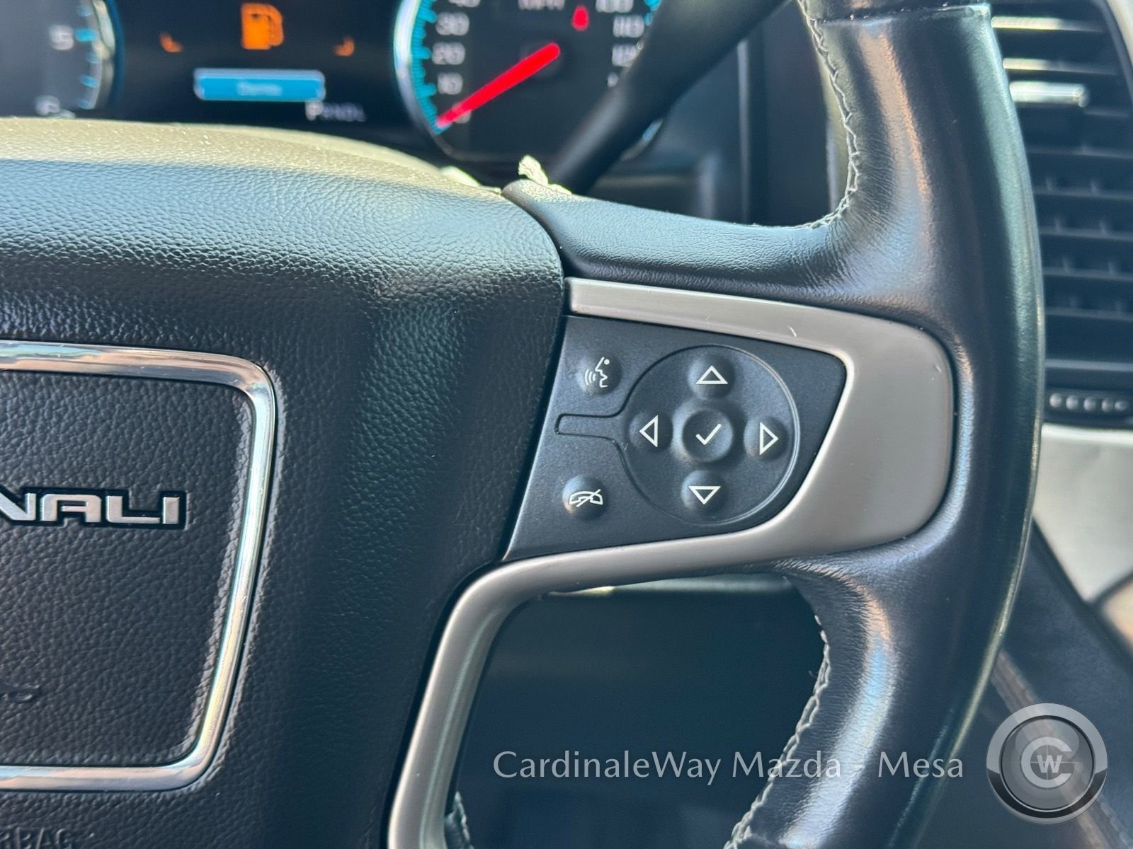 Used 2020 GMC Yukon XL Denali RWD image 20
