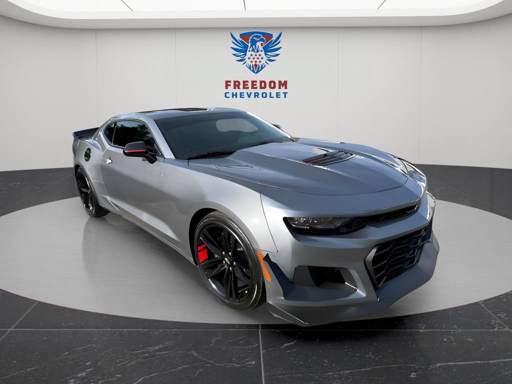 Used 2022 Chevrolet Camaro LT w/ Redline Edition RWD image 8