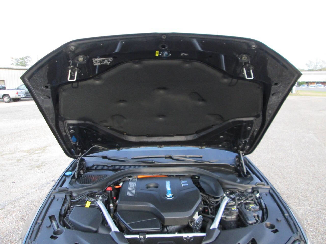 Used 2019 BMW 530e 530e iPerformance 4dr Sedan w/ Convenience Package image 17