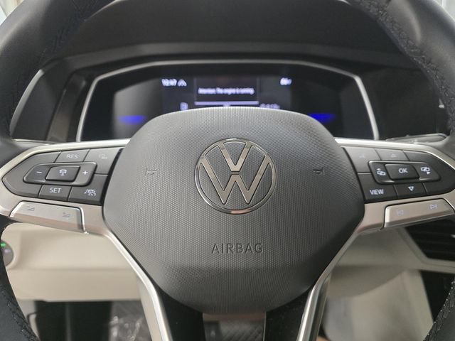 Used 2024 Volkswagen Jetta SE FWD image 31
