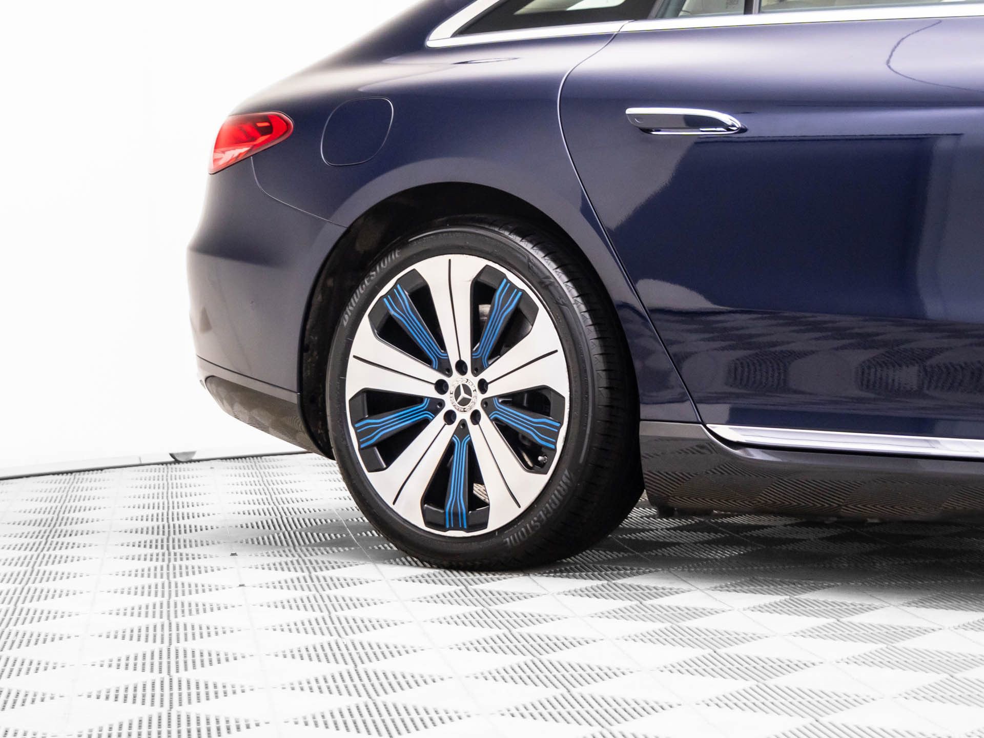 Used 2023 Mercedes-Benz EQS 450+ 4MATIC Sedan image 34