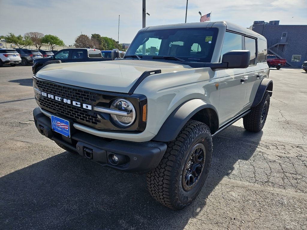 New 2026 Ford Bronco Badlands image 4